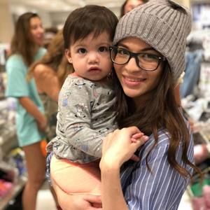 Meet your Posher, Aida